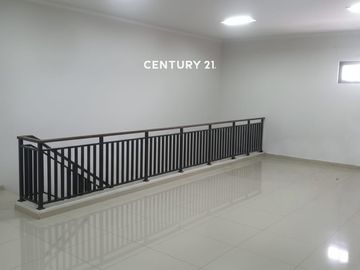 Ruko Strategis 3 Lantai Siap Pakai  Fr 17373