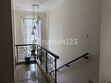 Dijual Cepat Rumah di Cluster Alicante Gading Serpong