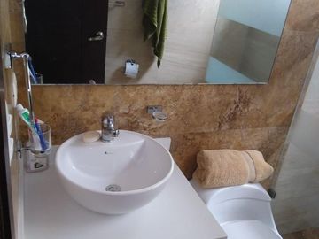 🔑 ¡INVERSIÓN INTELIGENTE EN EL CORAZÓN DEL BATÁN! DEPARTAMENTO CERCA DE LA UDLA CON ALTA PLUSVALÍA 🔑
