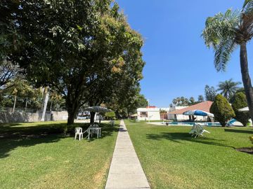 A un paso del Lago de Tequesquitengo