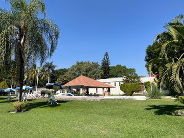 A un paso del Lago de Tequesquitengo