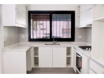 VENTA CASA. CONDOS UGARTECHE, FISHERTON, ROSARIO. U$S 240.000