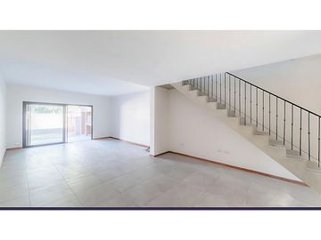 VENTA CASA. CONDOS UGARTECHE, FISHERTON, ROSARIO. U$S 240.000