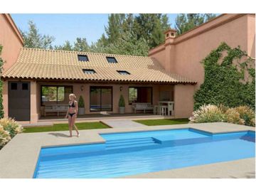 VENTA CASA. CONDOS UGARTECHE, FISHERTON, ROSARIO. U$S 240.000