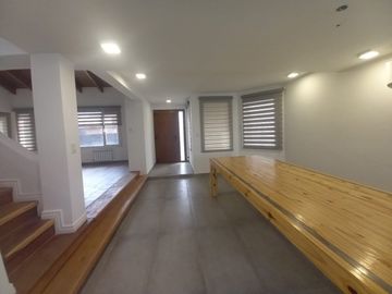 Neuquen. Alquiler (VENTA-PERMUTA) Casa Nivel Gerencial Barrio Santa Genoveva