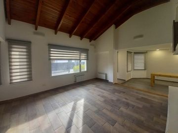 Neuquen. Alquiler (VENTA-PERMUTA) Casa Nivel Gerencial Barrio Santa Genoveva