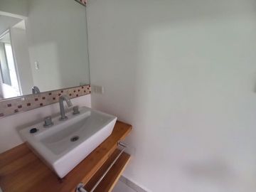 Neuquen. Alquiler (VENTA-PERMUTA) Casa Nivel Gerencial Barrio Santa Genoveva