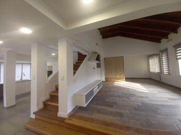 Neuquen. Alquiler (VENTA-PERMUTA) Casa Nivel Gerencial Barrio Santa Genoveva