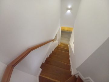 Neuquen. Alquiler (VENTA-PERMUTA) Casa Nivel Gerencial Barrio Santa Genoveva