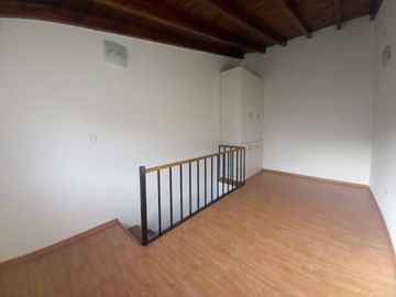 Neuquen. Alquiler (VENTA-PERMUTA) Casa Nivel Gerencial Barrio Santa Genoveva