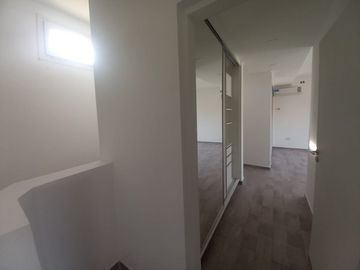 Neuquen. Alquiler (VENTA-PERMUTA) Casa Nivel Gerencial Barrio Santa Genoveva