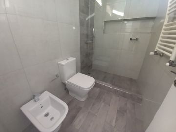 Neuquen. Alquiler (VENTA-PERMUTA) Casa Nivel Gerencial Barrio Santa Genoveva