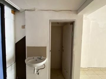 Sewa rumah daerah tenggilis, cocok untuk segala usaha baik usaha dagang, kantoran atau cafe, lokasi strategis