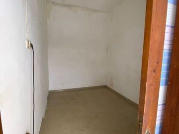 Sewa rumah daerah tenggilis, cocok untuk segala usaha baik usaha dagang, kantoran atau cafe, lokasi strategis