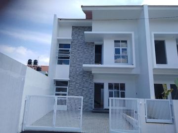 Ready stock rumah dijual di kawasan elite mewah cantik rasa villa di Cisaranten Arcamanik