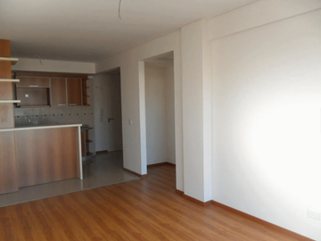 Departamento en Venta en San Cristóbal 2 ambientes 50 m2 + balcón al contrafrente, edificio con amenities, bajas expensas - Av Independencia 2200
