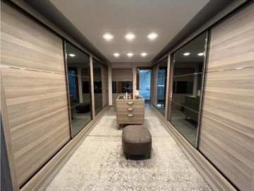 Venta de Casa con Piscina  en Altos del Golf