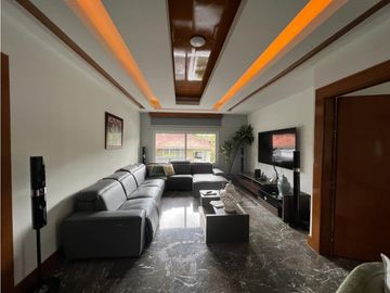 Venta de Casa con Piscina  en Altos del Golf