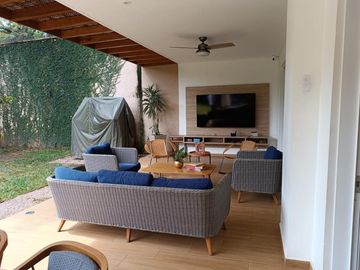 casa en arriendo/venta en tejares de san fernando. Cod V107827