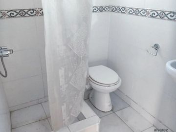 Casa en venta de 5 ambientes con cochera en Ituzaingó Sur