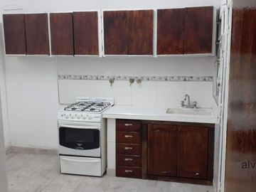Casa en venta de 5 ambientes con cochera en Ituzaingó Sur