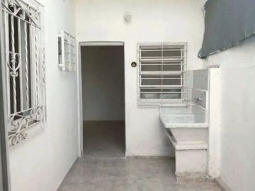 Casa en venta de 5 ambientes con cochera en Ituzaingó Sur