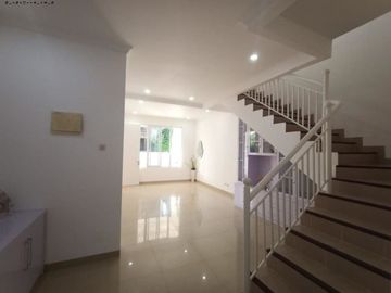 Rumah Taman Mutiara STRATEGIS, CLUSTER DEPAN, SEMI FURNISH