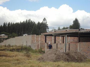 VENDO TERRENO EN YARUQUÍ MUY BIEN UBICADO A 5 CUADRAS DE LA IGLESIA