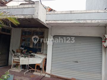 Jual Murah ,,,, Rumah Tua Hitung Tanah,,Bebas Banjir,, Deket Mall di Kelapa Gading