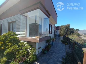 Vendo hermosa casa fundo loreto140mt2 5005 mt2 terreno 4D3B