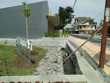 Bale Luhur dengan Design Menarik , Investasi menjanjikan