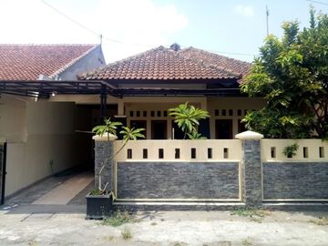 Rumah Tipe 80/210 4 kamar tidur, 15 menit ke Stadion Maguwo