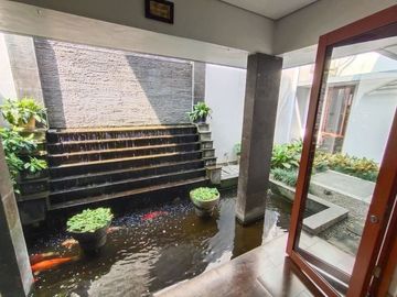 DIJUAL CEPAT FURNISHED RUMAH MEWAH MODERN MINIMALIS DI PERUMAHAN ELITE KOTA WISATA CIBUBUR