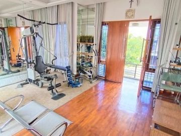 DIJUAL CEPAT FURNISHED RUMAH MEWAH MODERN MINIMALIS DI PERUMAHAN ELITE KOTA WISATA CIBUBUR