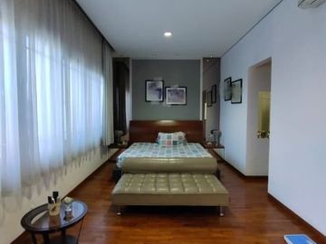 DIJUAL CEPAT FURNISHED RUMAH MEWAH MODERN MINIMALIS DI PERUMAHAN ELITE KOTA WISATA CIBUBUR