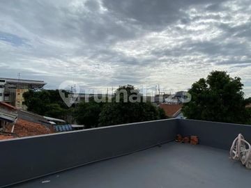 Brand New Rumah Siap Huni di Lebak Bulus Dekat Ke Mrt