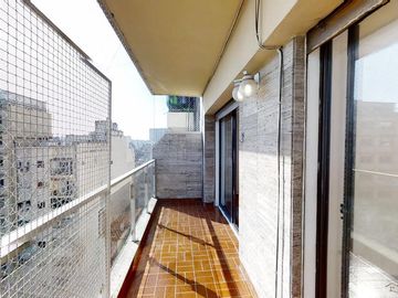 VENTA  SEMIPISO 120 mt.2 -  4 ambientes con dependencia- COCHERA - ALMAGRO
