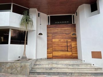 Hermosa casa en venta, Pedernal Jardines del Pedregal.