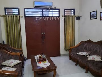 Rumah Tinggal Dalam Kompleks Kayu Putih Strategis S9736