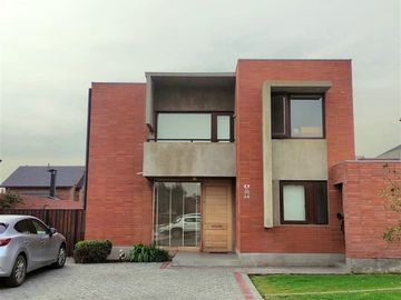 Casa en Venta en Peñalolén