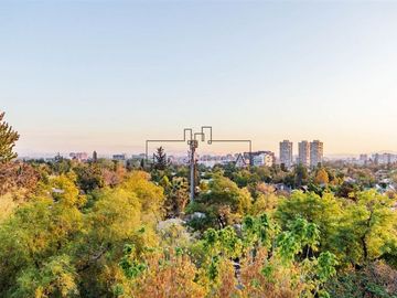 Casa en venta de 5 dorm. en Las Condes