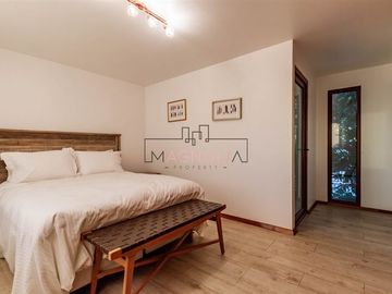 Casa en venta de 5 dorm. en Las Condes