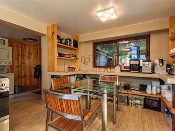 Casa en venta de 5 dorm. en Las Condes