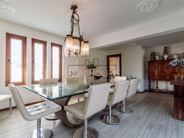 Casa en venta de 5 dorm. en Las Condes