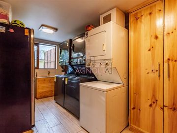 Casa en venta de 5 dorm. en Las Condes