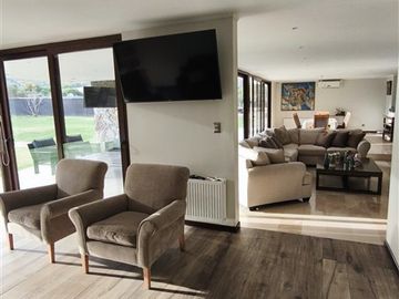 Casa en venta de 7 dorm. en Lampa