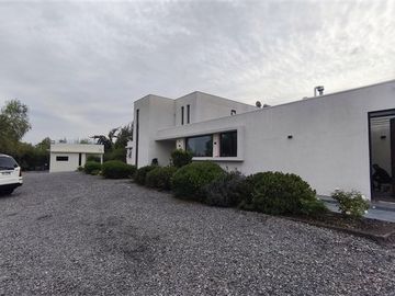 Casa en venta de 7 dorm. en Lampa