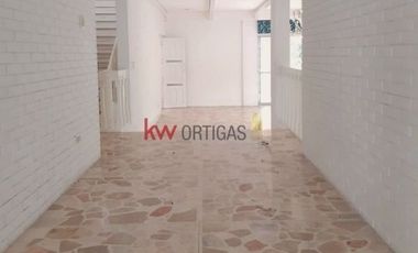 House with Pool for Sale in Dasmari&ntilde;as Village, Makati City