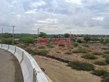 ✨ Oportunidad Única para Inversionistas y Desarrolladores Industriales ✨

🌐 Ubicación Privilegiada: 📏 86 ML DE FRONTERA CON LA CARRETERA PIURA - CHI