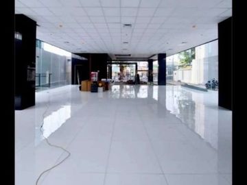 Gedung di Pancoran Jakarta Selatan